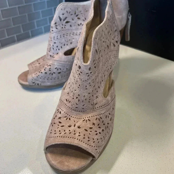 Latigo Tan Cutout Strap Back Heels Size 10 - Picture 12 of 13